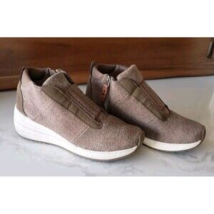 Ryka Women's Sneakers in Brown and Cream